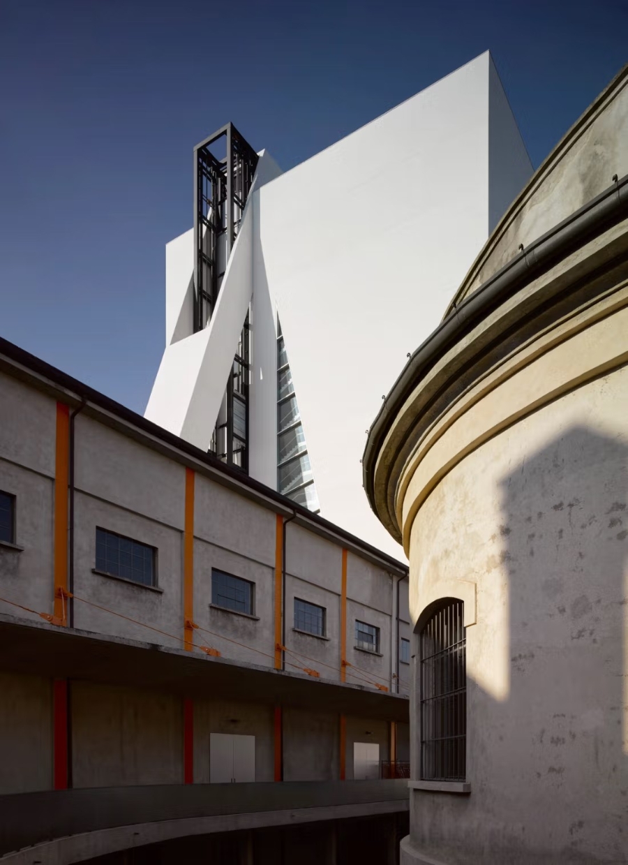 Fondazione Prada: Old and new together · image 2