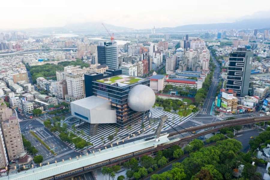Taipei Performing Arts Center: Recombining the stage · image 1